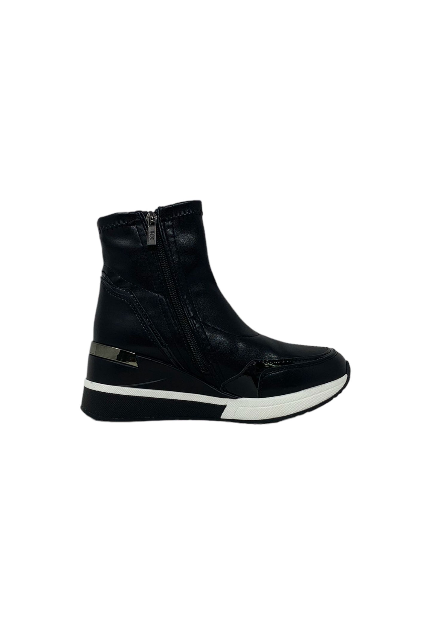 Sneaker alta XTI 140105 negro donna